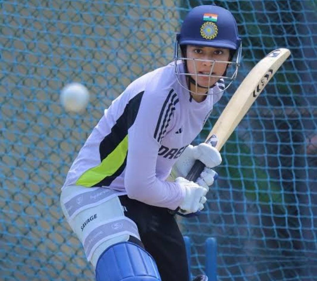 বিয়ে ভাঙার পরই ব্যাট হাতে কামব্যাক! ‘ক্যুইন’ স্মৃতি আবার ফিরলেন রাজত্বে