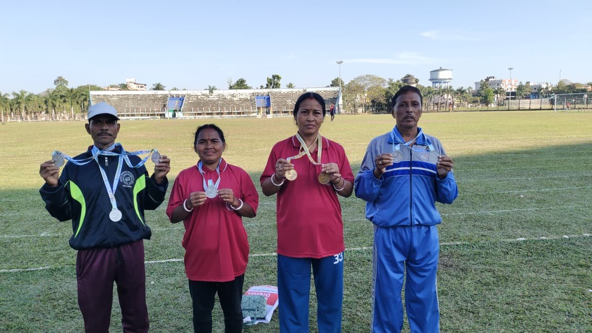 ৪০তম স্টেট মাস্টার্স অ্যাথলেটিক্সে হলদিবাড়ির প্রবীণ ক্রীড়াবিদদের পদক ঝড়