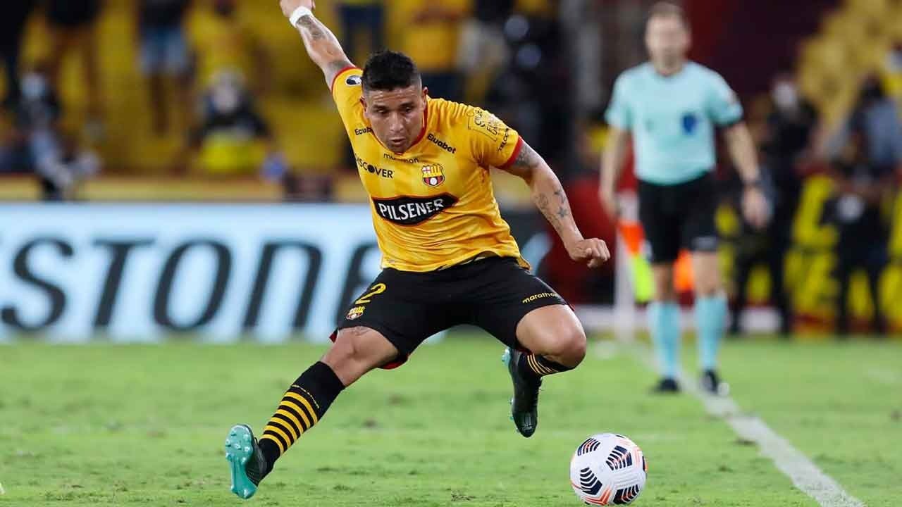 প্রকাশ্য দিবালোকে গ্যাংস্টারের গুলিতে খুন বিশ্বকাপার, ফুটবল বিশ্বে শোকের ছায়া