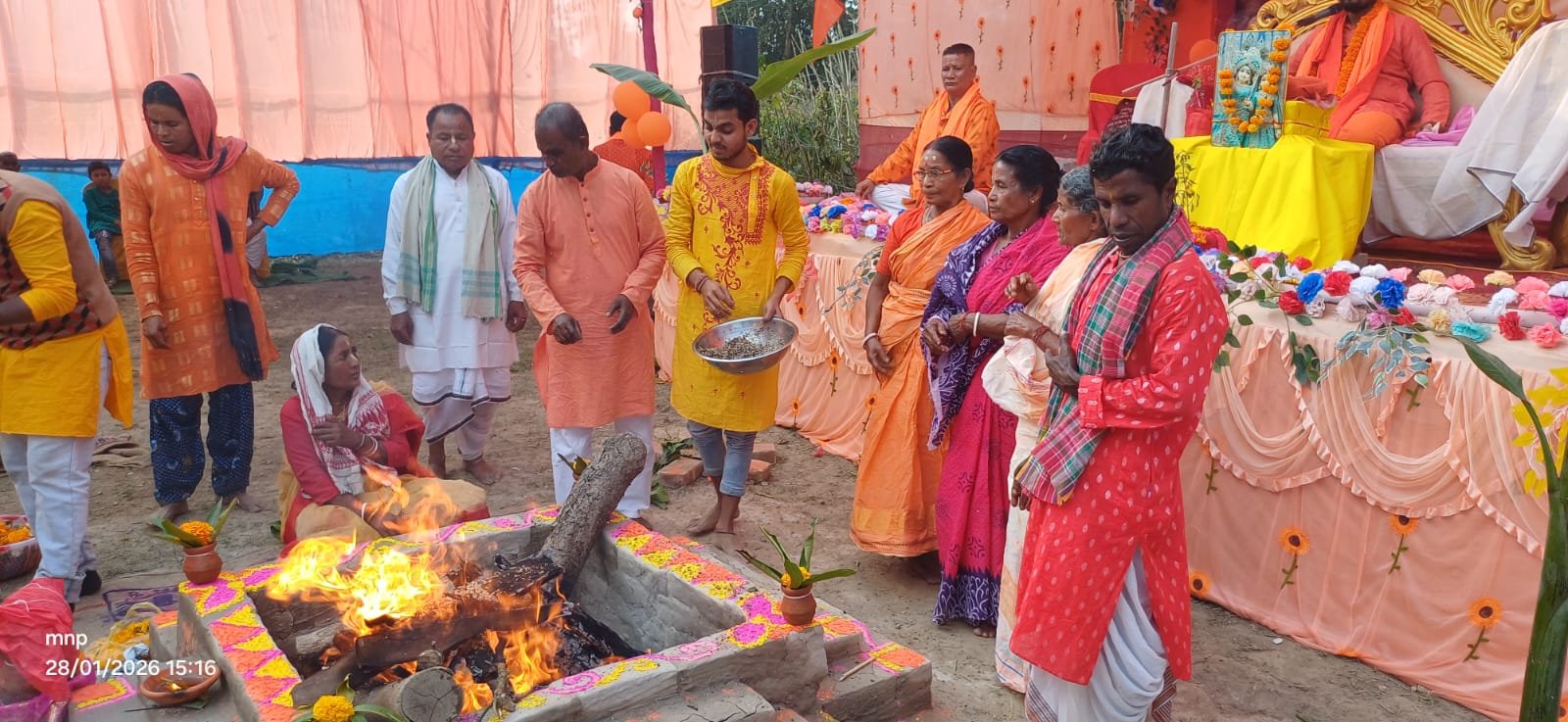 পশ্চিম খাটেরবাড়িতে হিন্দু সম্মেলন ও গীতা পাঠ অনুষ্ঠান